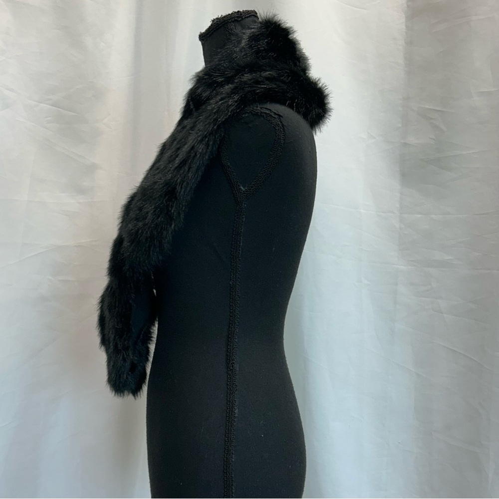 Aldo black faux fur scarf shawl fall winter vegan NWOT - Picture 4 of 9
